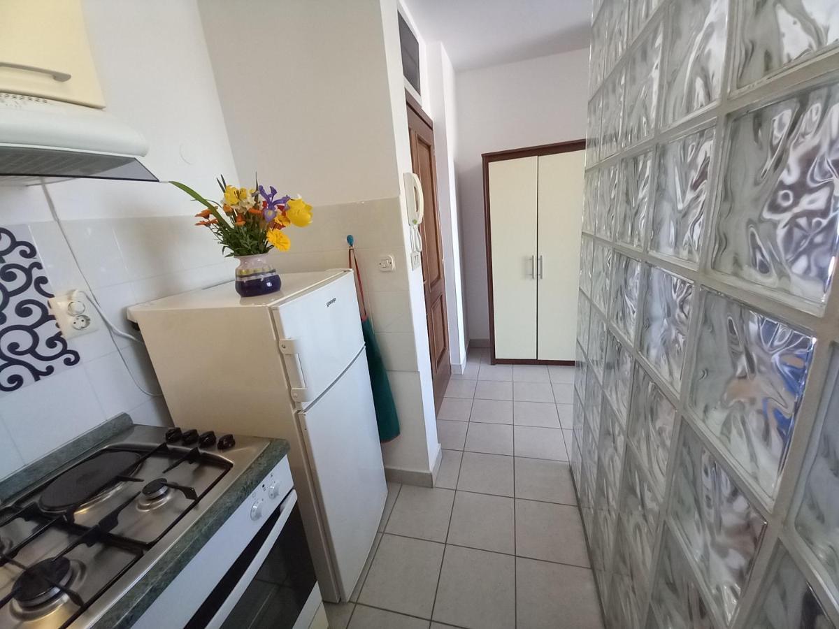 Iva Apartman Пула Екстер'єр фото