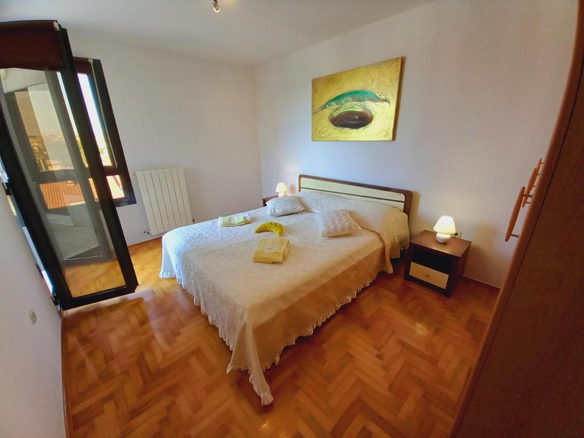Iva Apartman Пула Екстер'єр фото